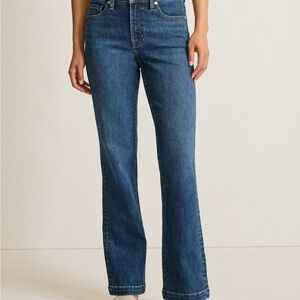 Tommy Bahama Mid-Rise Flare Jeans, Size 4 – Stylish & Flattering Fit